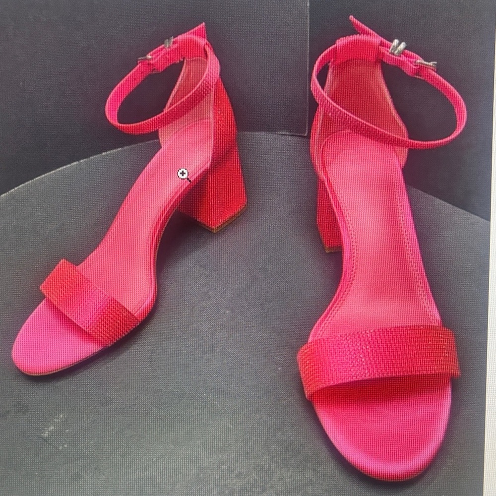 New Womens Gianni Block Heel Sandal.  Rhinestone Embellished.  Size 6.5